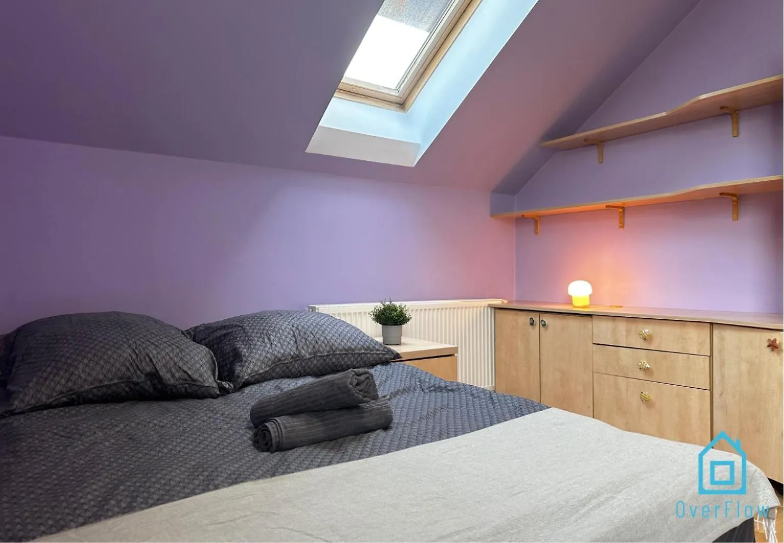 Purple Room - Charming Place, 15 Minutes To Gdansk Old Town & 5 Minutes To Seaside