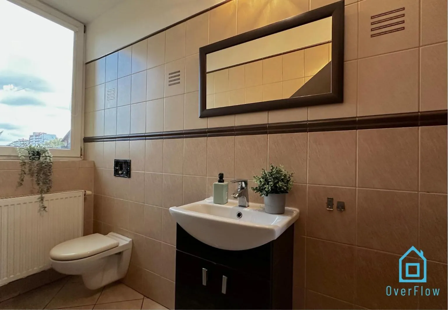 Purple Room - Charming Place, 15 Minutes To Gdansk Old Town & 5 Minutes To Seaside