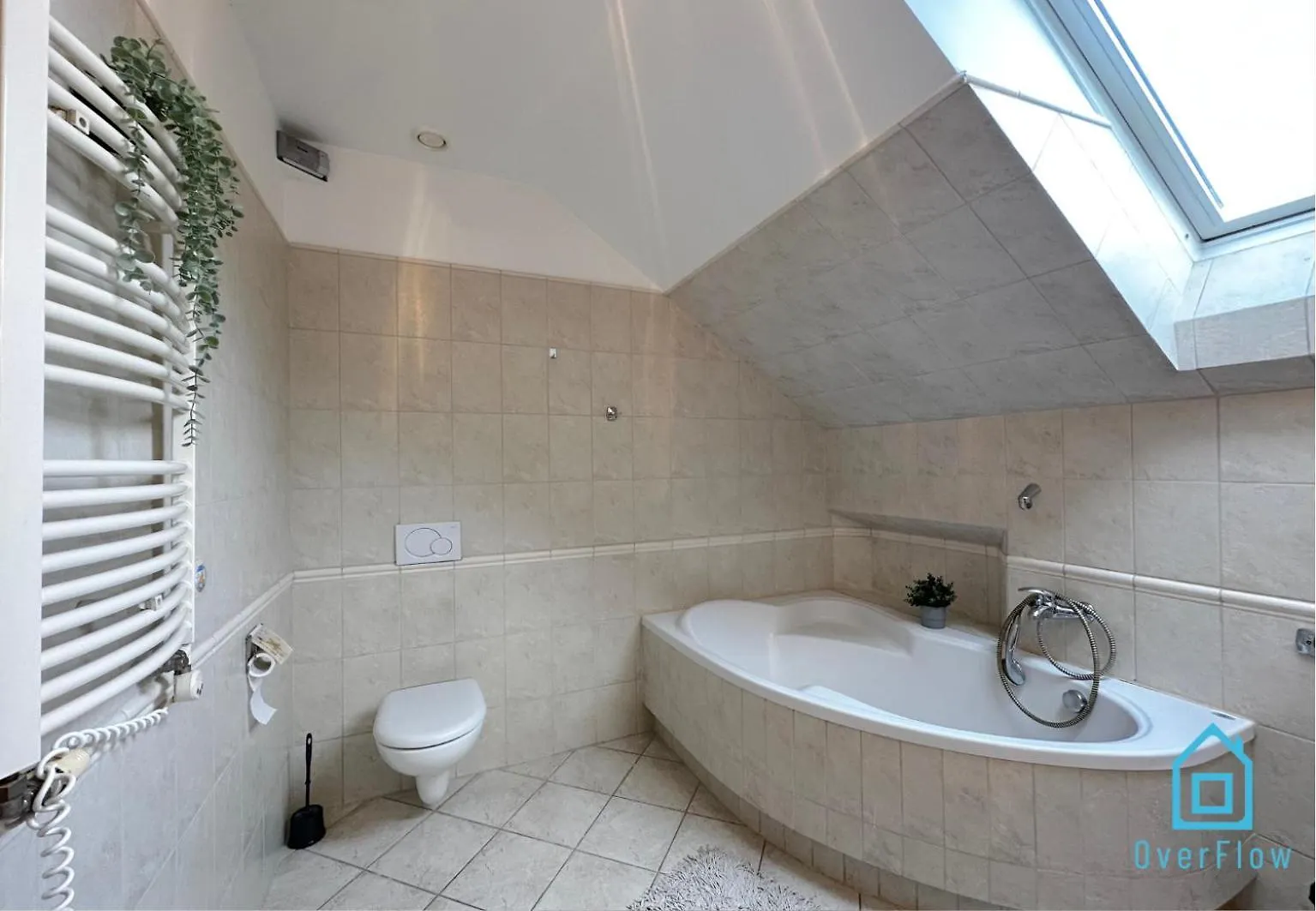Homestay Purple Room - Charming Place, 15 Minutes To Gdansk Old Town & 5 Minutes To Seaside